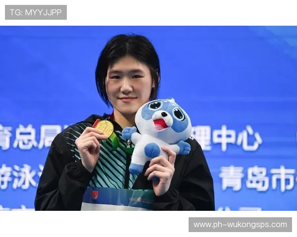 叶诗文家的冰箱里塞满蛋白粉，连饮料都是按秒掐着喝的